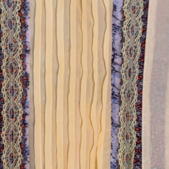 Colorful top - Picture 2 of 5